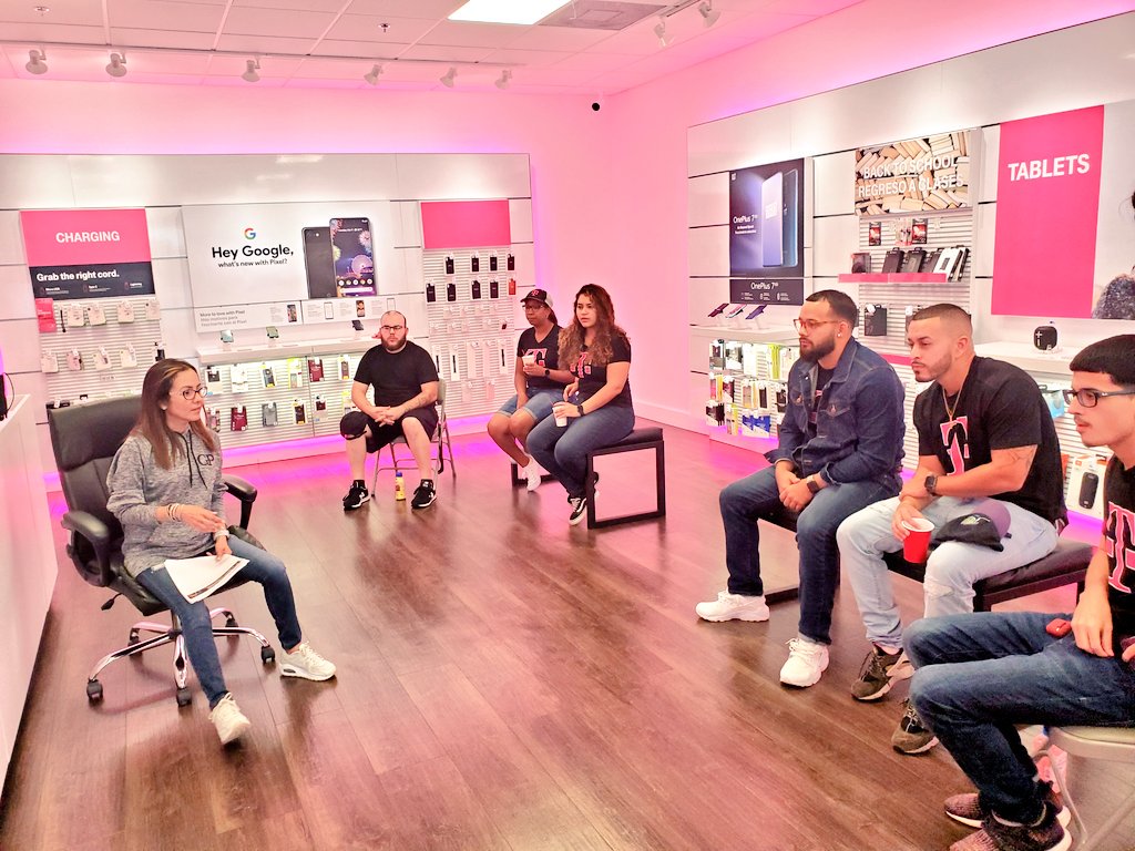 dustinknapp's tweet photo. Great Sunday #Uncarrier new interaction model meeting with the Poinciana Wolf Pack led by @Keishla697D !!! #WinningOnPurpose #GPGoingPlaces #ManifestYourDestiny https://t.co/cBDiMzVDEv