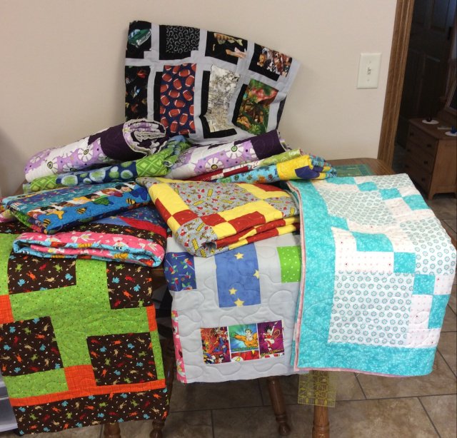 Jan Adkins makes quilts that are donated to her local charity organizations for unwed mothers, foster children, and any other groups that need them. She makes about 35 quilts each year.
ow.ly/Qxfk50uRW2t