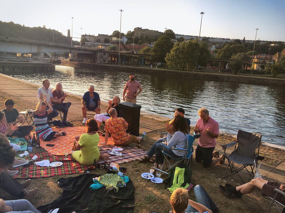 BCSRnewsfeed's tweet photo. Perfect summer evening for out 4th annual #BBQ 🥘🥑🌱🌈 #rowingkeepsyougoing https://t.co/1W6Tqh6YzG