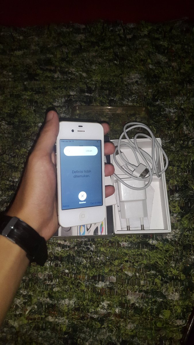 -TWITTER GIVEAWAY ALERT-

buat yang mau aja nih iPhone aku, semua boleh ikutan + ongkir aku tanggung kemana aja, dan aku pilih random dari replyan kalian yang butuh hp banget hehe, to enter:
✨cukup retweet dan follow
✨ ends 17 agustus