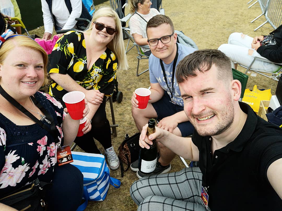 TheJonCoops's tweet image. In the queue with Champagne flowing already 🥂🍾👌🏻 #lythamfestival #lf10