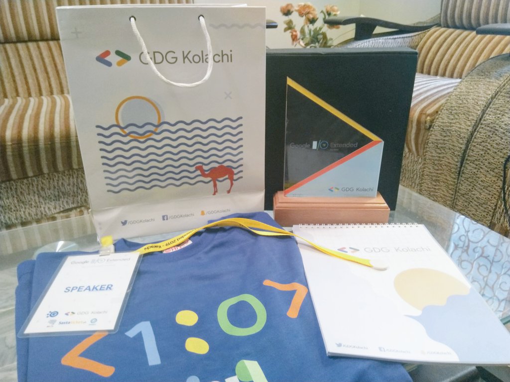 WajahatKarim's tweet photo. Thank you @GDGKolachi, @bhattieric, @samikiz, @SaadGH and whole #GDGKolachi team for this beautiful gift and opportunity. It was truly an exceptional experience this time at #google #io19extended #IO19Pakistan at @HabibUniversity.
#Android #androiddev #opensource #karachi https://t.co/6tQocDHJVl