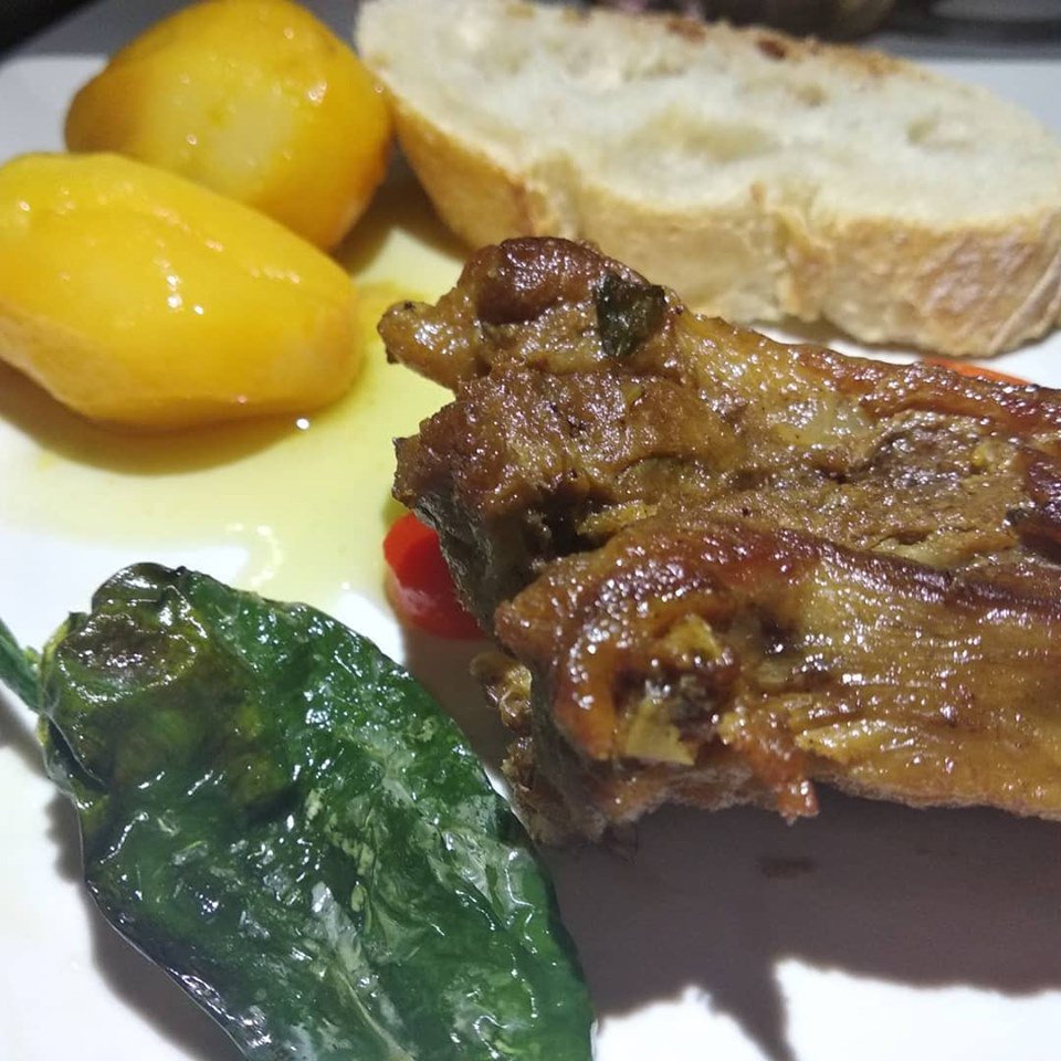 Estas son las tapas participantes en el concurso #espetalleunpincho de #Moraña que disfrutamos como jurado
#carneirooespeto #festadocarneiro #espeto #tapas #pinchos #tapasmoraña