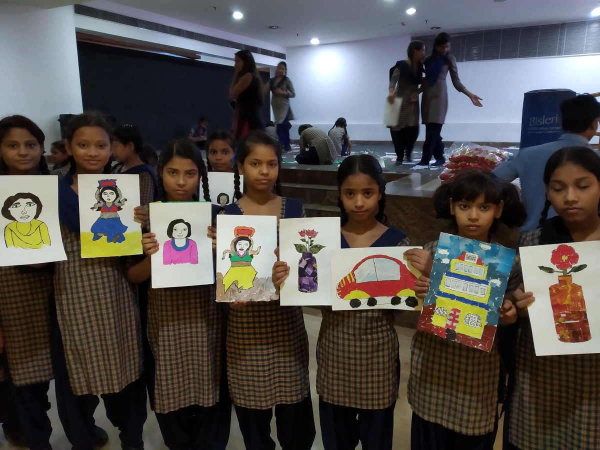 KNMAIndia's tweet photo. Inspired by artist #ArpitaSingh Retrospective an #ArtWorkshop on ‘Collage Making’ was conducted for 40 students from NGO Rasta at #KiranNadarMuseumOfArt #Saket #NewDelhi
The exhibition ended today on 14th July 2019, Sunday.

#ChaloMuseum #KNMAWorkshops #ArtEducation https://t.co/VFnYmwukLG
