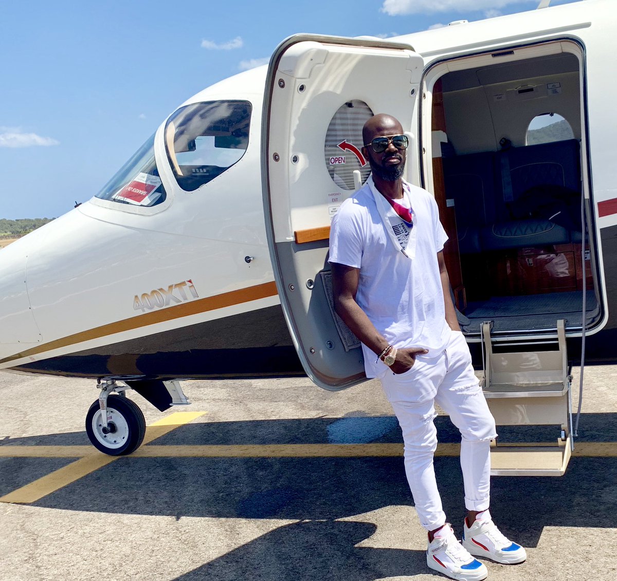 RealBlackCoffee's tweet photo. Take the stones they throw at you....and build. https://t.co/NHfZq0xtEg
