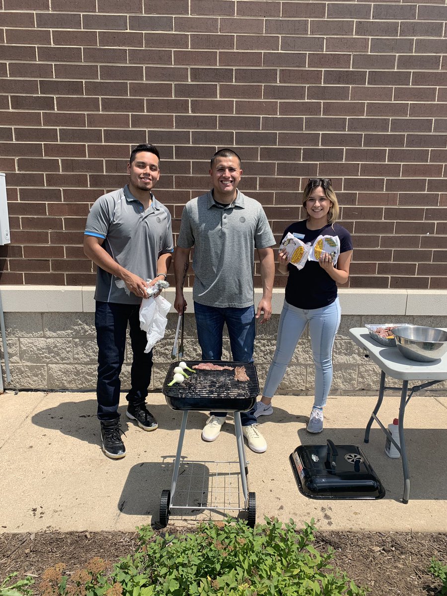 AerieMe's tweet photo. Yesterday was a successful day! Had a ton of fun inside and outside the store whilst cooking up some deliciousness over at the At&t in South Elgin. #GLMFUN #yourinvitedtothecookout #keepgettingexcited #DirtySouth https://t.co/ngN2YmyXwI