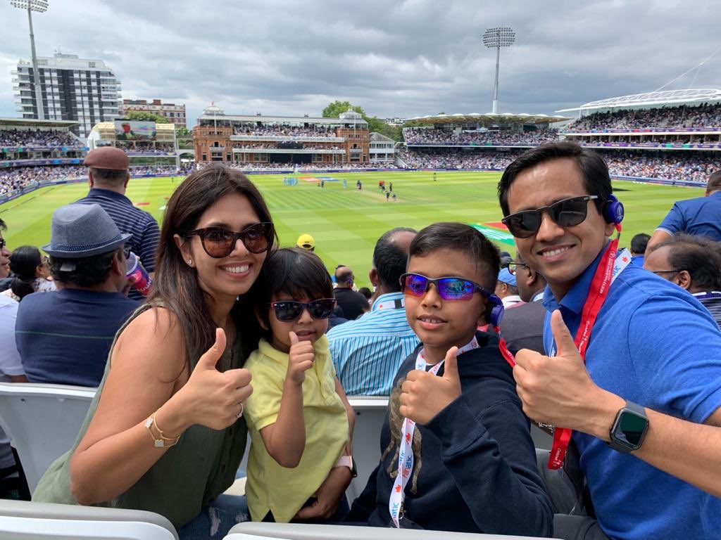 mukund0212's tweet photo. more Indian fans here than English or Kiwi fans... just imagine what it could have been had India made it to the finals #CWC19Final #sweepthenation #ENGvsNZ #bleedblueforever #CricketWorldCup2019 #CricketWorldCupFinal #nissan @nissanuk https://t.co/pVB5q5zKxZ
