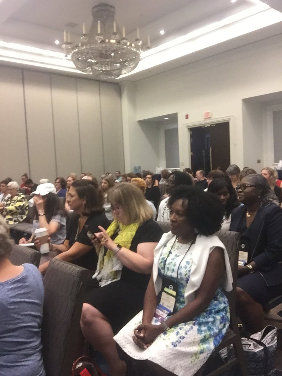 AATFrench's tweet photo. #aatf19 Et c’est parti pour le 92e congrès annuel de l’AATF à Philadelphie! You may participate in the opening session via GoToWebinar: https://t.co/OiNeKMJWCS https://t.co/mmmlPfNSuJ