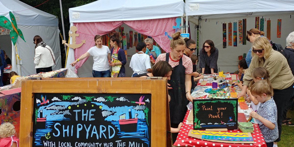 LBWFculture's tweet photo. So much creativity happening throughout the day over at Grandad's Island! Come and introduce yourself to @ArtilleryArts and get involved ✍️

#WalthamstowGardenParty
#wfculture19 https://t.co/GJX2QZDCqf