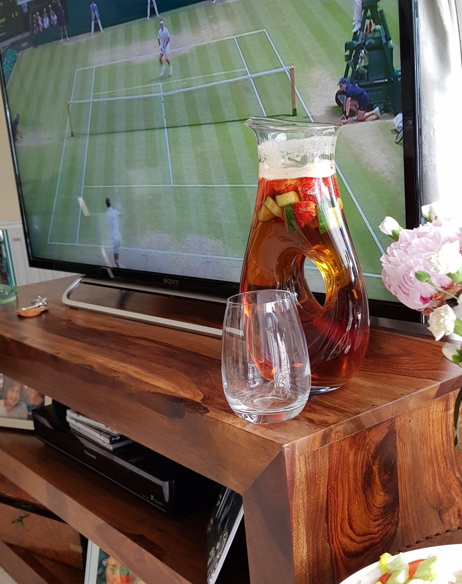 Madampe3's tweet photo. Homemade Broccoli &amp; Stilton Quich with salad, #PimmsNo1 and 'the final'  #FedererVsDjokovic excellent afternoon, so civilised, the only thing missing really is my Mum, who loved tennis, especially #WimbledonFinal https://t.co/Tzx79mb73M