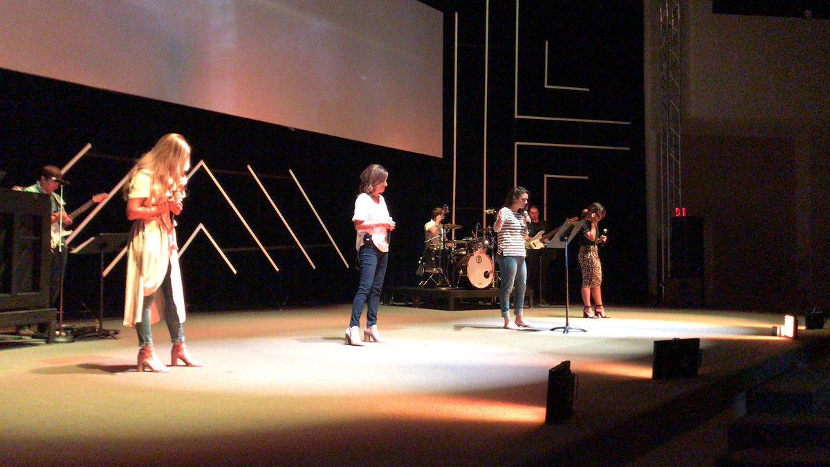 jeffreyhillier's tweet photo. #CCCSterling is Live!
Excellent worship & praise!
@pastortonyrea @TereseRea @chrisrea_NSL @nosmalllife https://t.co/kmxwBouoxq