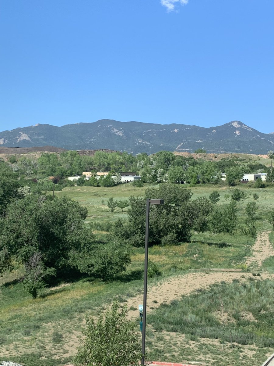 BestchoiceH's tweet photo. View from my window Colorado Springs https://t.co/7g5cpUT0bb
