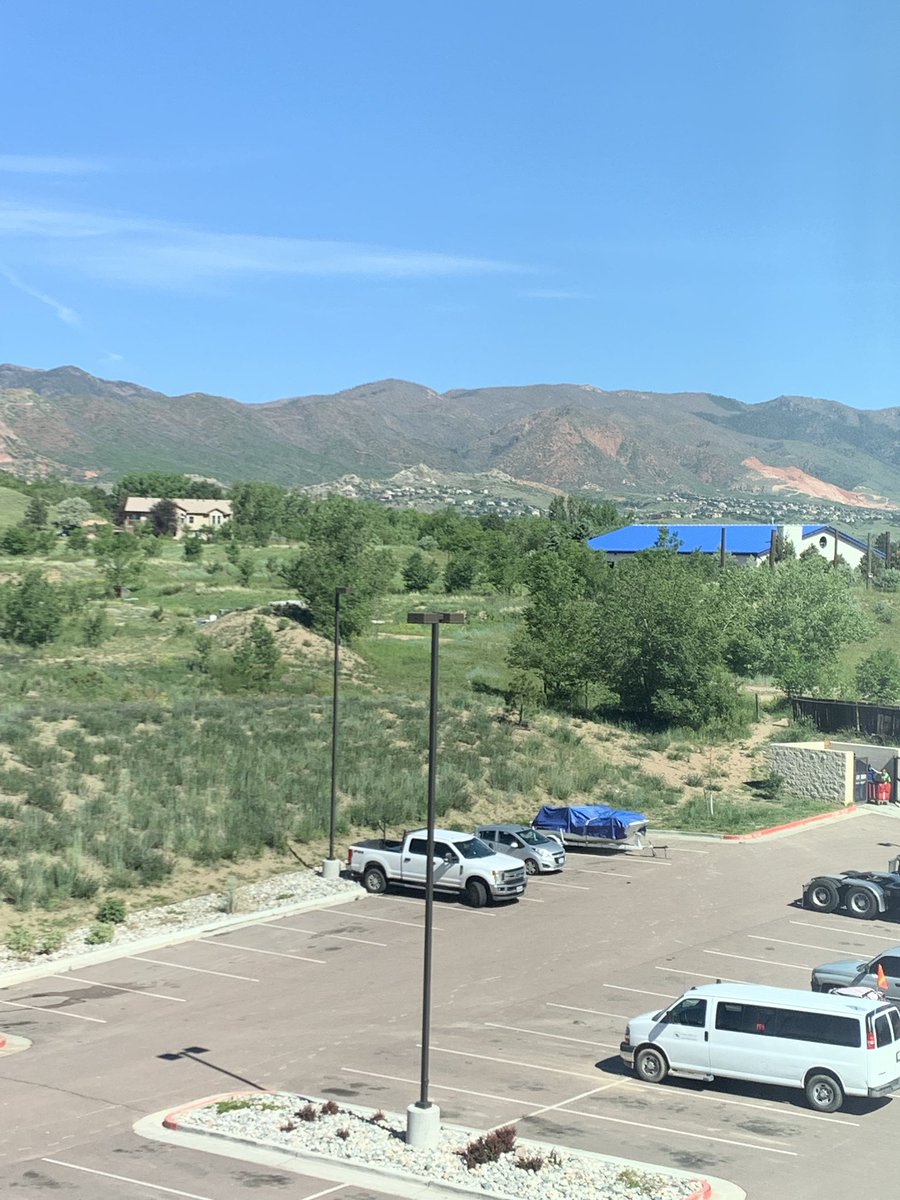 BestchoiceH's tweet photo. View from my window Colorado Springs https://t.co/7g5cpUT0bb