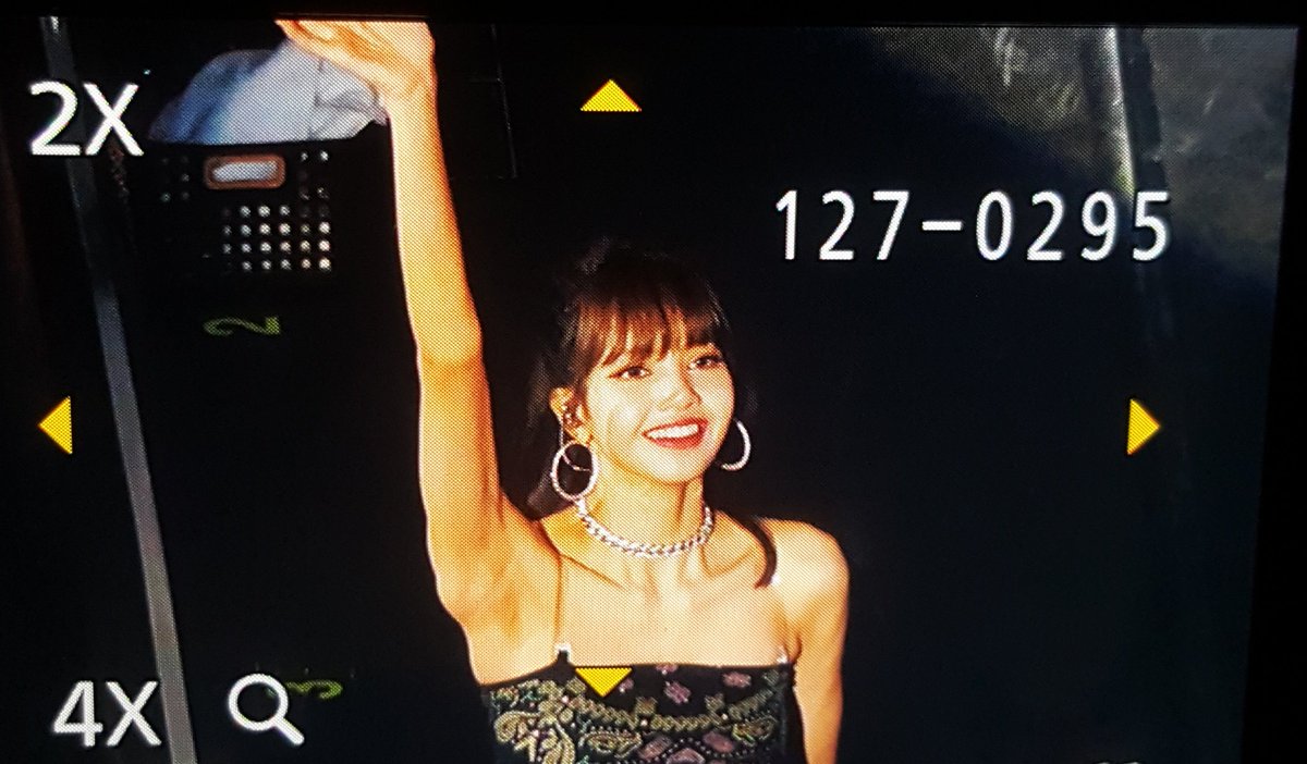 pokpakiscoming's tweet photo. [Preview] 190714 Lisa Blackpink  encore concert. 

Love you so much..Really so much 😢

#LISA #BLACKPINKInBangkokEncore #BLACKPINKInBangkokEncoreDay3 https://t.co/Vmi9FrmUy3