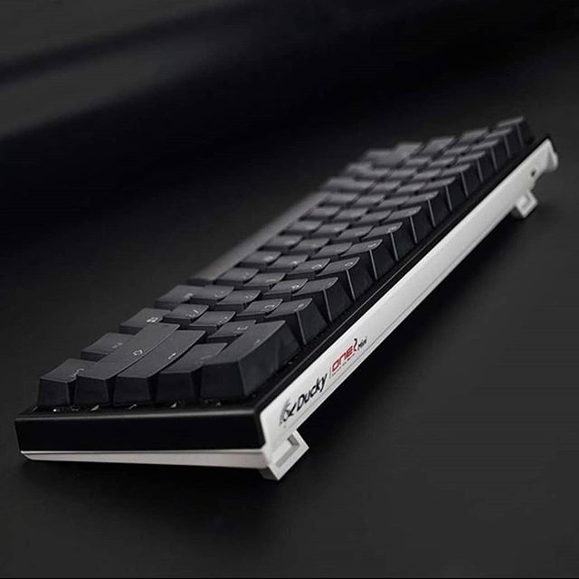 AlTawaselOM's tweet photo. New stock of Ducky one 2 mini keyboards. Get the best gaming keyboard with outstanding performance and great looks. Special price of 54 rials. https://t.co/7YLcVLWjjM
.
.
.
#duckychannel #duckyone #mini #razer #duckysquad #g #taihaokeycaps #gamingkeyboard #pcgamingsetup #gamin… https://t.co/zOcaW5l5Dx