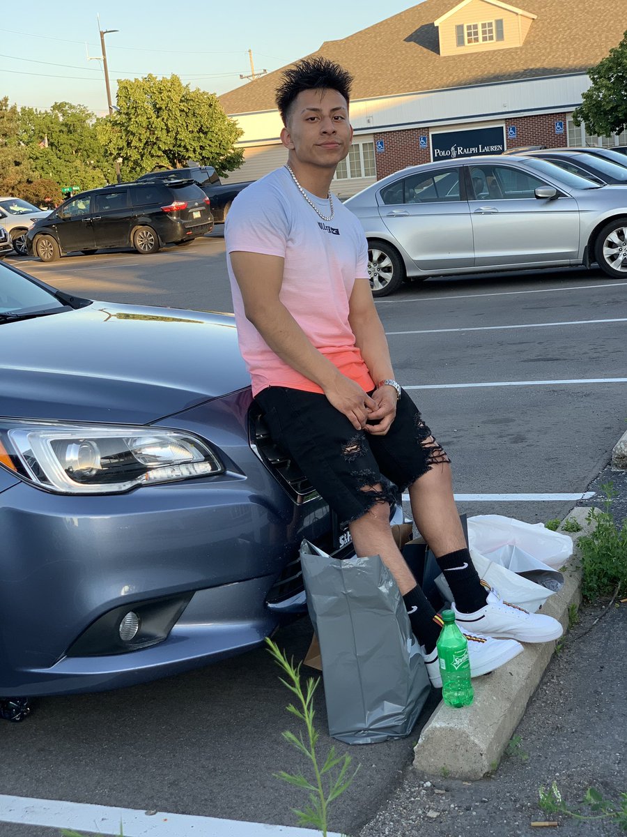 YupManuel's tweet photo. i used to save hoes with a mask &amp; a cape 
now i’m like, “Nah, love im good, go away” 🧬 https://t.co/3JskQa4jqT