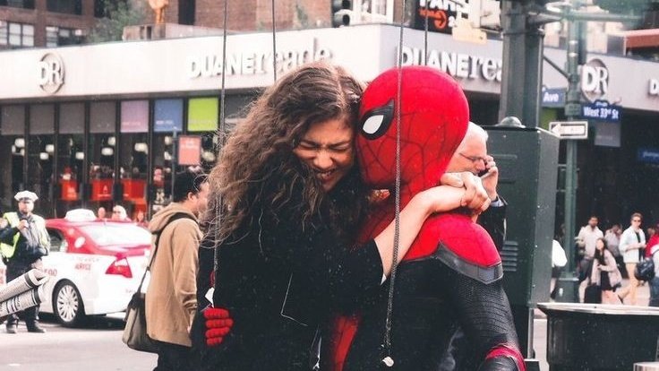 nuuutaa's tweet photo. Me and My love to SpiderMan #SpiderManFromHome #SpiderManFarFromHome #MarvelStudios #Marvel #Tomholland #AvengersEndgame https://t.co/MHSHnLnUNv