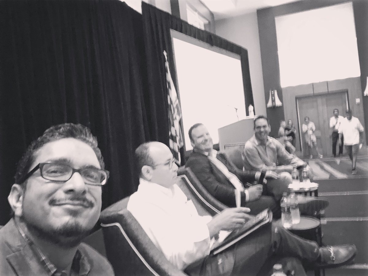 jeudc's tweet photo. Very exciting weekend representing at #boldpac and speaking to the @HispanicCaucus about #immigration and the racist misogynist in the White House. @GiselAceves @danrsena @Lake_Research #CloseTheCamps #pollsterlife #polling #research #message https://t.co/YApTs69MgP