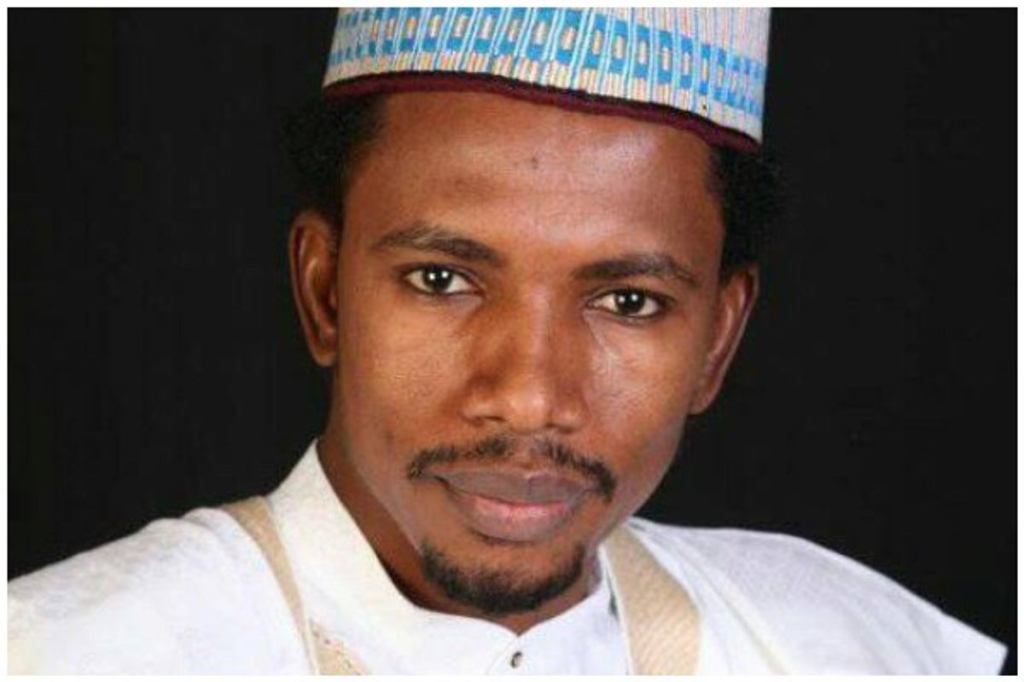 NaijaNews's tweet photo. #SenatorElishaAbbo
#SenatorStepDown
#SundayService
#NextLevel
Senator Elisha Abbo's Uncle Killed, Mother Kidnapped https://t.co/8CSZ4MlvYf https://t.co/VWtedR6lg5