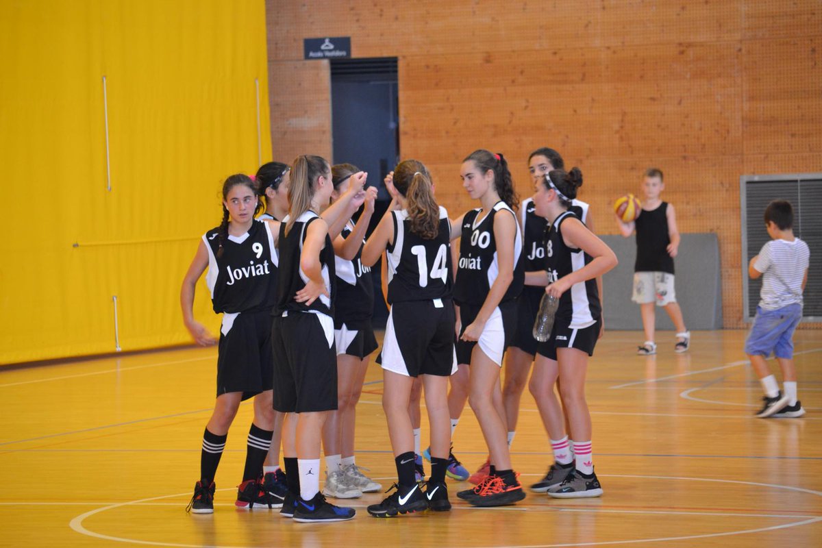 BasquetJoviat's tweet photo. Diferent sort pels 2 equips que jugaven les fases d'accés a preferent.
#JFA - 4 vs @cnsbasquet i +1 vs @aeboetmataro
#IFA va assolir la plaça a preferent guanyant el partit vs @bfmviladecans i avui ha repetit vs @basketalmeda
#SomPreferent #SomJoviat #SomManresa #SomEscola https://t.co/qltMulLYbr