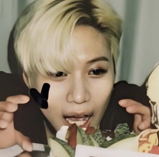 abcdefjmwg's tweet photo. 2019/07/14 
태민 오사가 
Happy Birthday😊🎊
태어나줘서고마워요 https://t.co/DnLt1Ei7RY