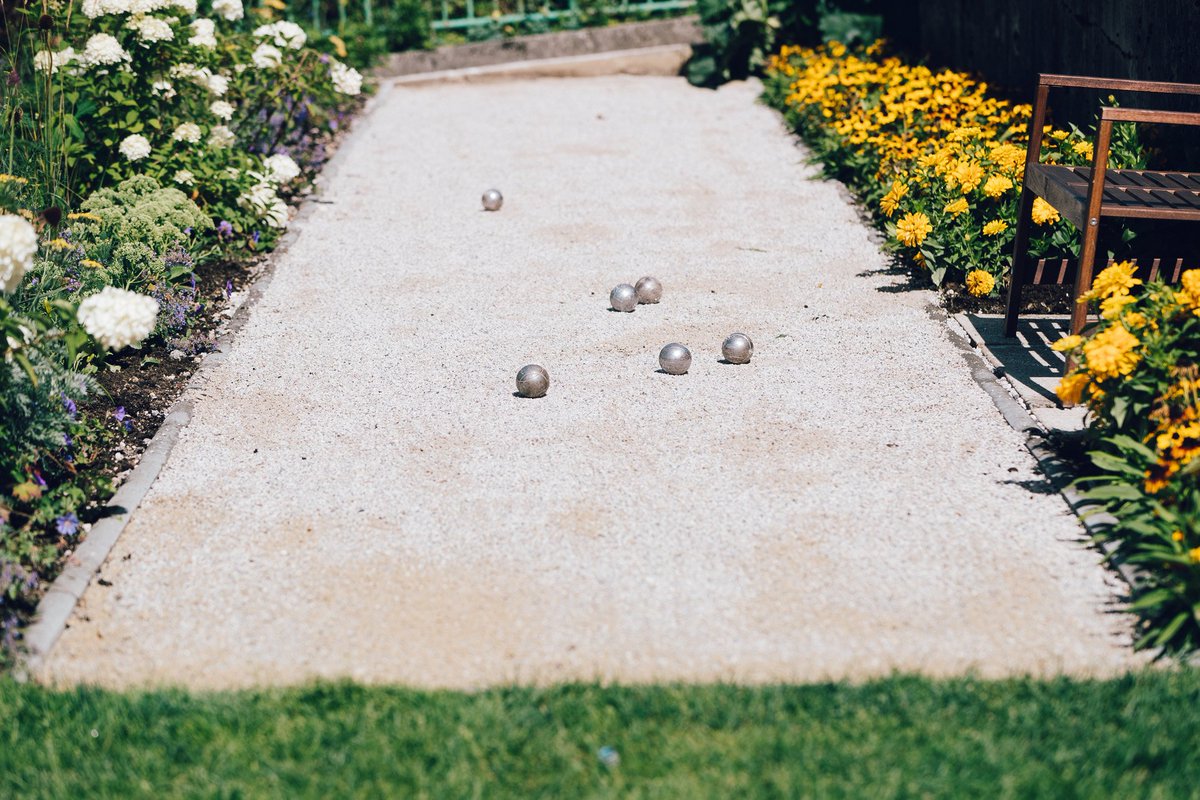In #Kunstelj Inn’s garden we have set up an area for playing petanque – a popular game, similar to bowls. How accurate is your throw? Have fun and find out! #funtime