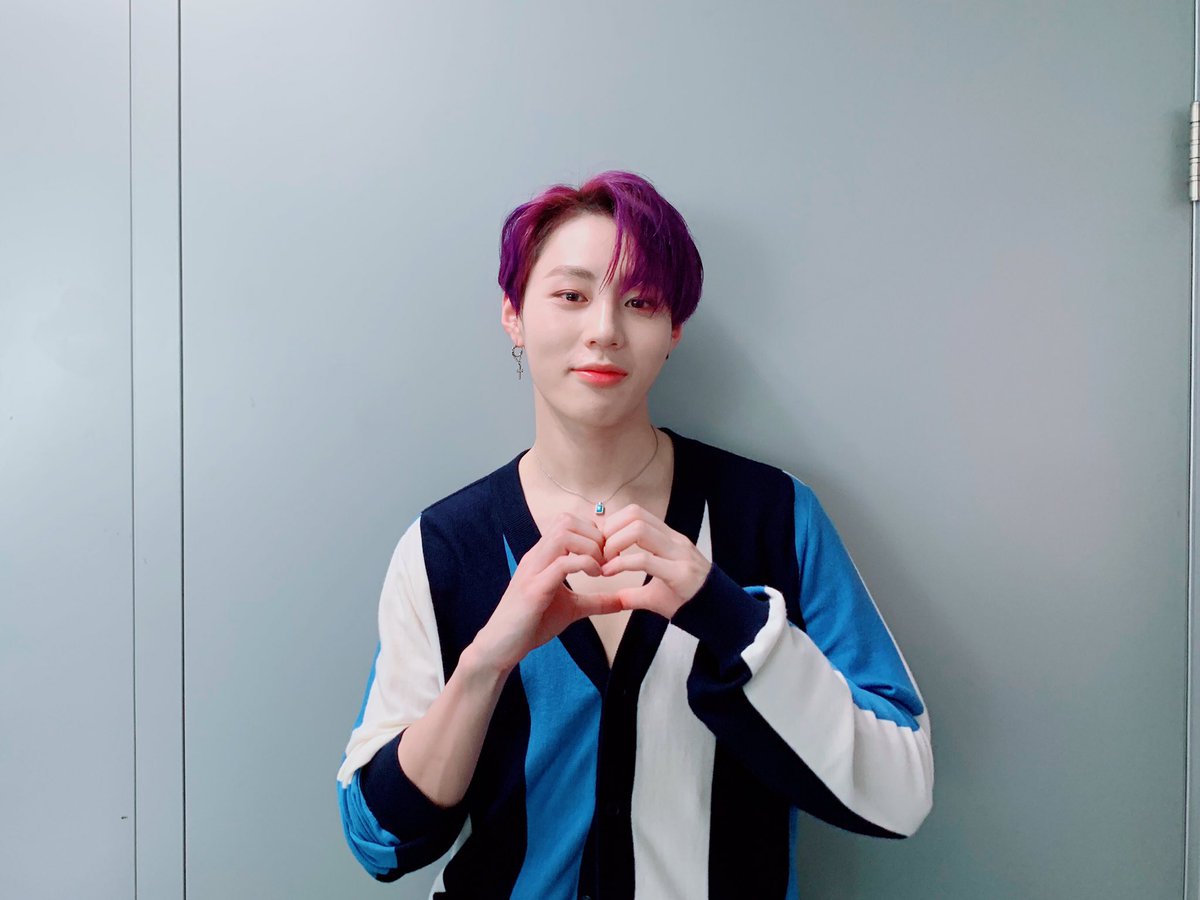HSW_officialtwt's tweet photo. [☁]

하늘과 함께해서 든든했던 컴백 첫주!
다음주도 구르미와 함께해요 하늘💜💙💛

#하성운 #HASUNGWOON https://t.co/XPw7DEunu2