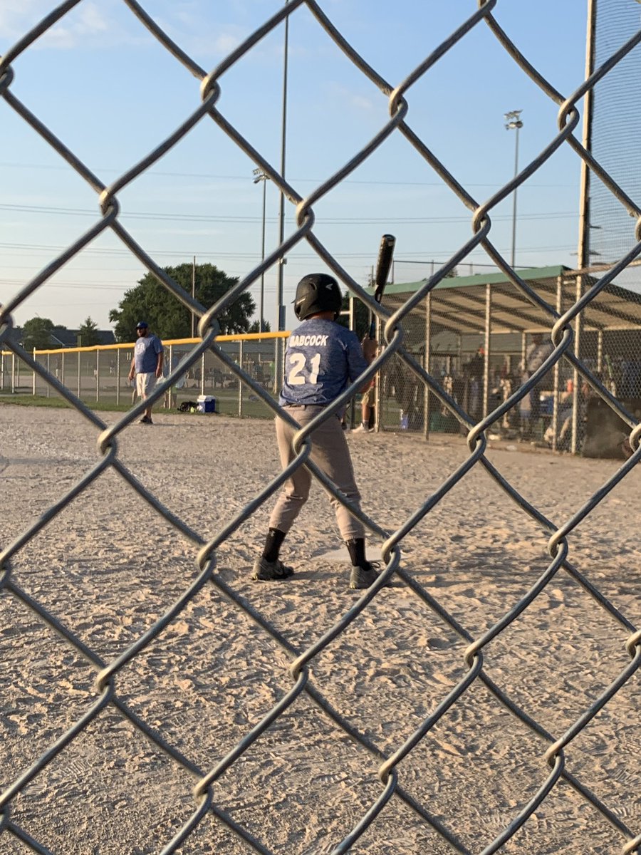cleveradssd's tweet photo. Colten Babcock just hit a 2 run home run!!! #Rampagebaseball10A @HawaiianHitfest https://t.co/ssPyoAhi6C