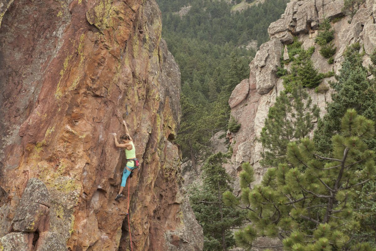 SummitGymsOKC's tweet photo. We all know when you come into the gym, you wanna get on the holds and start #climbing. But you should step back and warm up first before working on your project. Your body will thank you. Here are some ideas to keep in mind before pulling the plastic. https://t.co/jsy7Xj73B2 https://t.co/uPdKyt0U9W