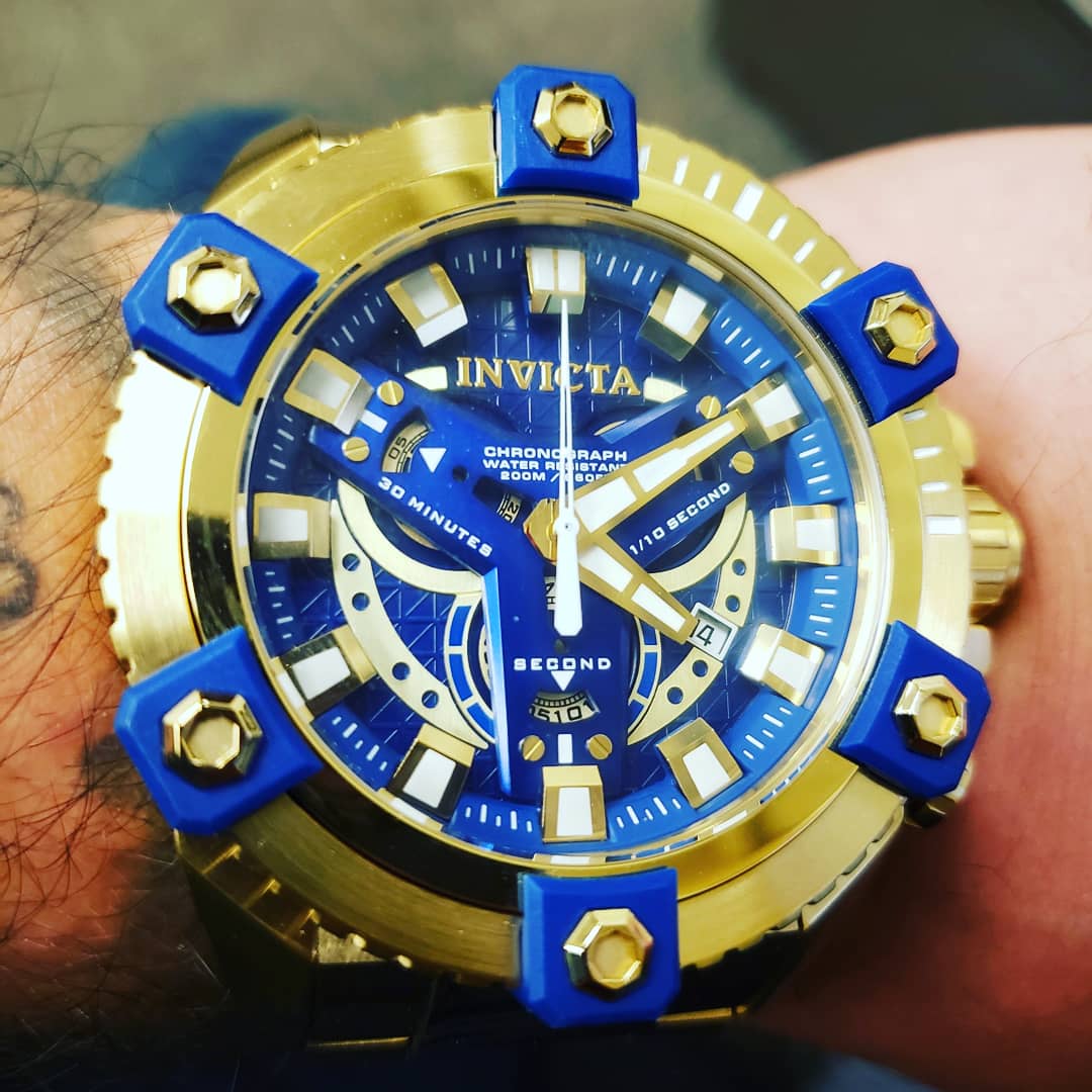 TOMMYBIGTIME1's tweet photo. Blue dial and lugs drenched in gold Grand Octane Coalition Forces!!! Have a great day and subscribe to https://t.co/aYi1jclPH3 #subscribe #tommybigtime #invicta #BIGTIMEGANG #bigasswatches #trapvision3d #msbeads #georgiamountainwatches #invictaholics #staytuned #wristcandy https://t.co/GqaJQoqQzD
