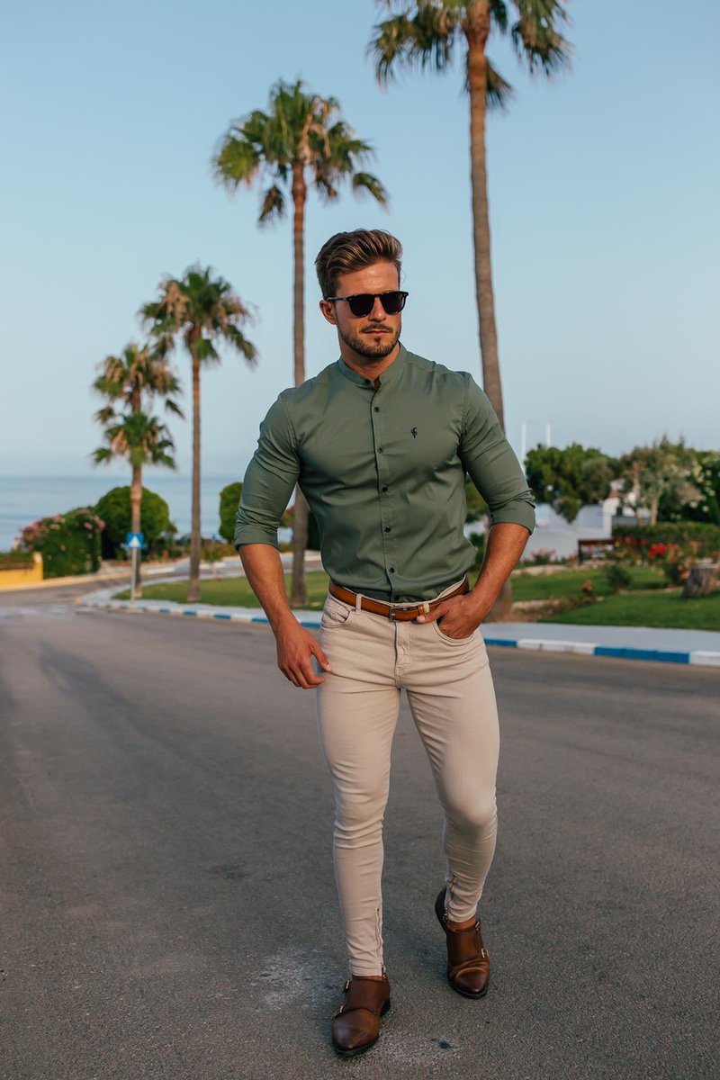 FatherSons_'s tweet image. WIN 3 items of your choice at #FatherSons 🎁🎁🎁

- Follow
- RT

Winner chosen tonight 11pm | fathersonsclothing.com/collections/su…