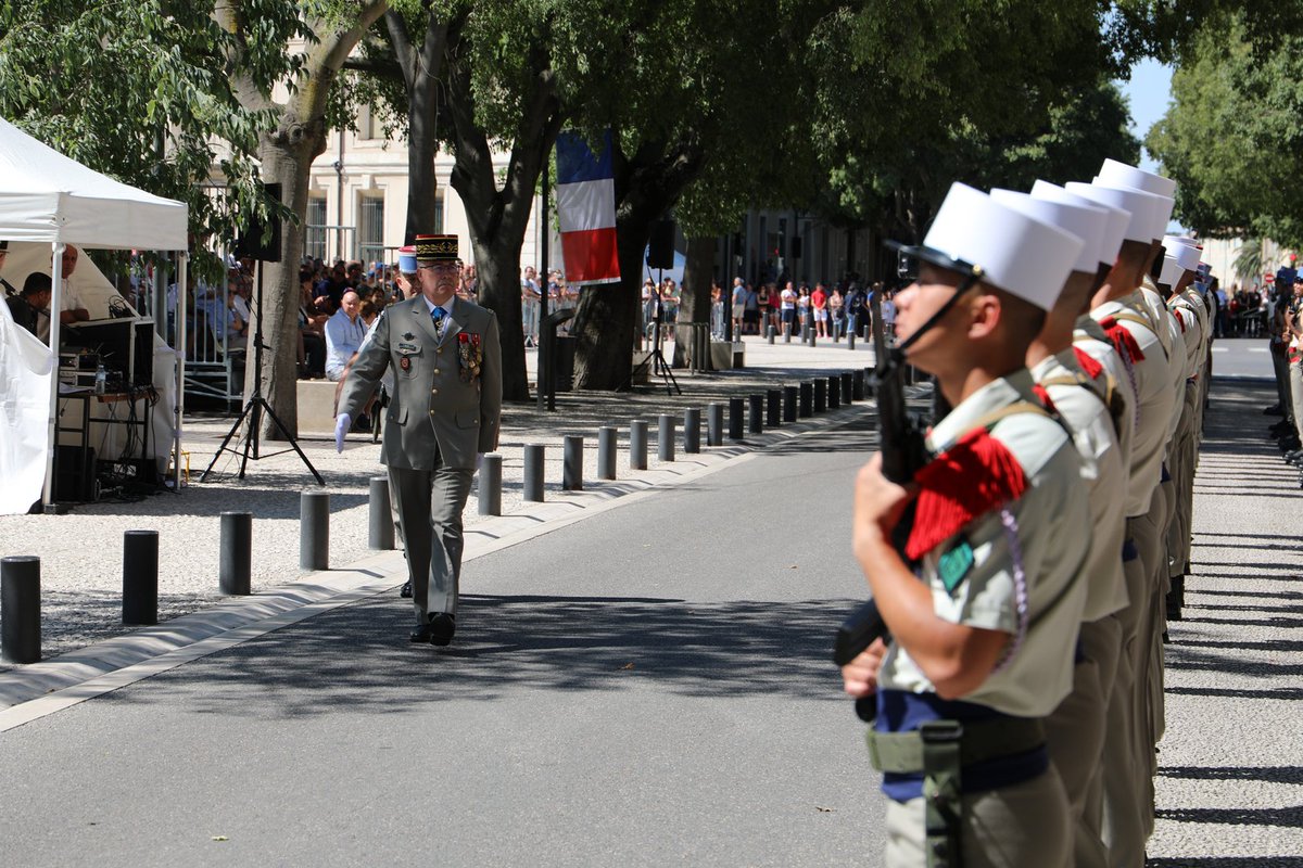 2eEtranger's tweet photo. 14 juillet 2019 🇫🇷 A l'occasion de la fête nationale, les légionnaires de la 4ème compagnie ont défilé ce matin boulevard de la Libération, en plein cœur de #Nîmes, aux côtés du #4RMAT, de la Police Municipale, des pompiers du SDIS 30 ainsi que des unités spécialisées. https://t.co/8cZQzrfzCv