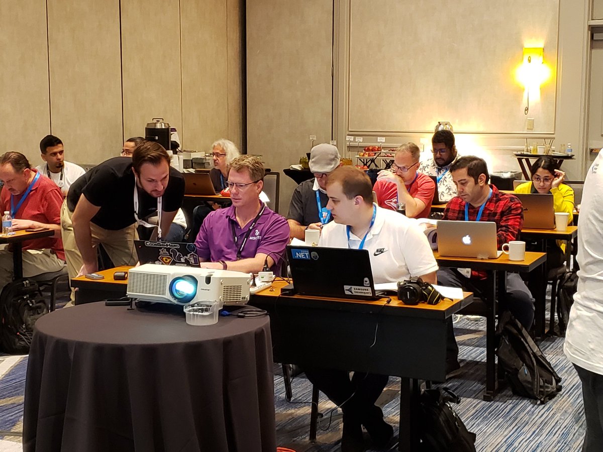 samsung_dev's tweet photo. #XamarinDevSummit is a wrap🎉
A big thanks to those who joined our presentation and workshop. Inspired by your passion and can't wait to see what you build next! https://t.co/WsfaiiK5mq