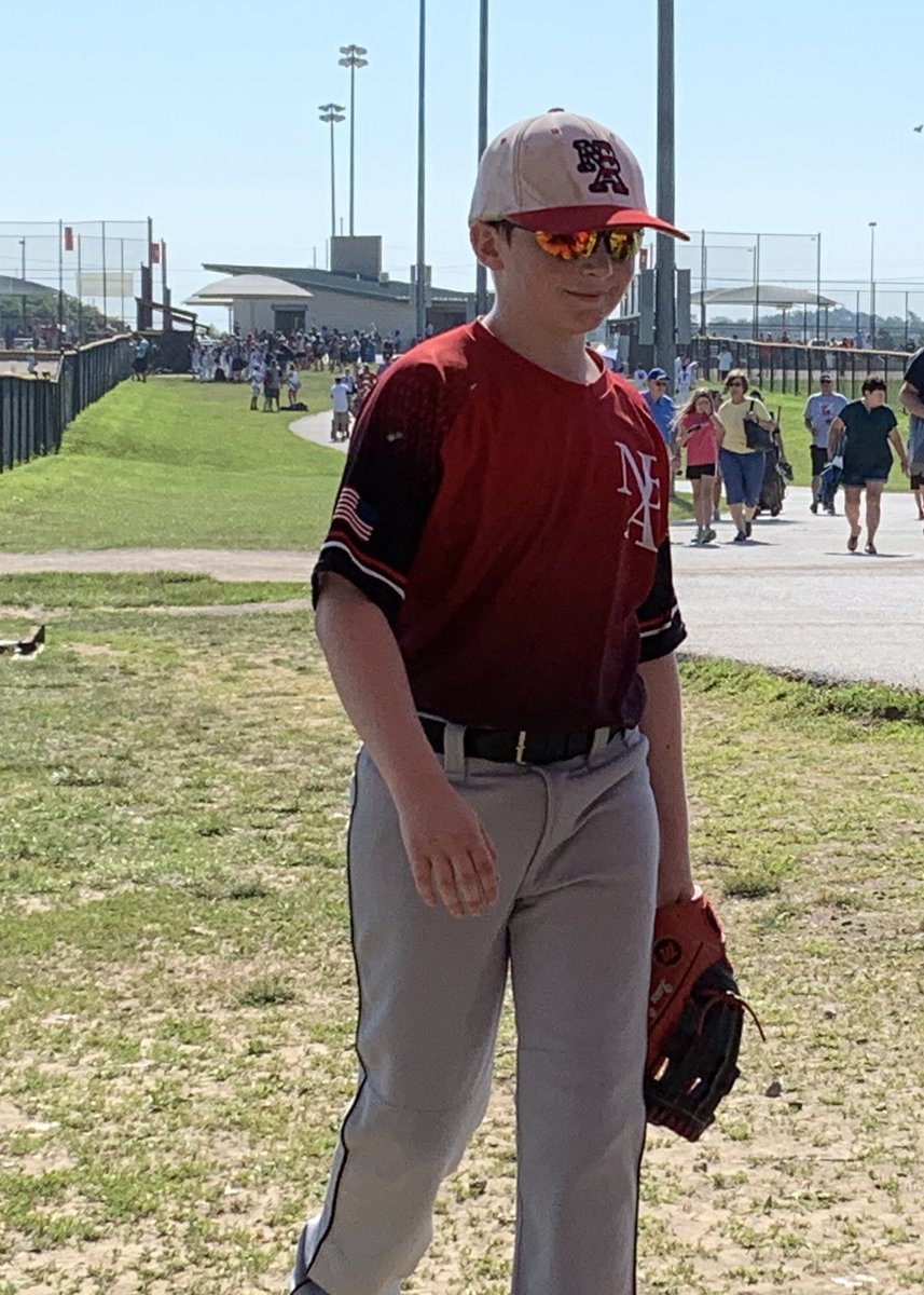 Jane13645473's tweet photo. Cool shades #NBAadams12uAA
@HawaiianHitfest @kaadams444 @TradeGuru4u @not_PhilCoulson @Adriann56919151 @Ginagoldstein @EGldstein 
@ryan_terry1 @ajterry542 @jbranner934893 @Jane13645473
@coachK58501144 https://t.co/UYv7LKRPaQ