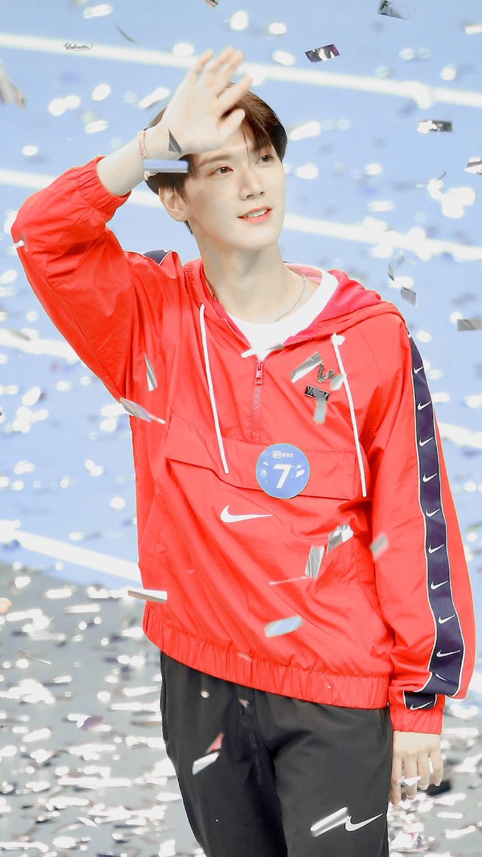 mykittenten's tweet photo. สวย สวยไปหมด ทั้งองค์ประกอบภาพ แสง คน น้ำตาจะไหล น้ำตาลยายไหลย้อย #TENChittaphon #เตนล์ https://t.co/vQmJkN0bOi