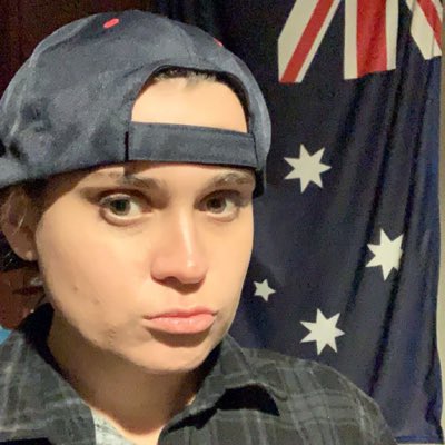 Non Binary Bitch tweet media