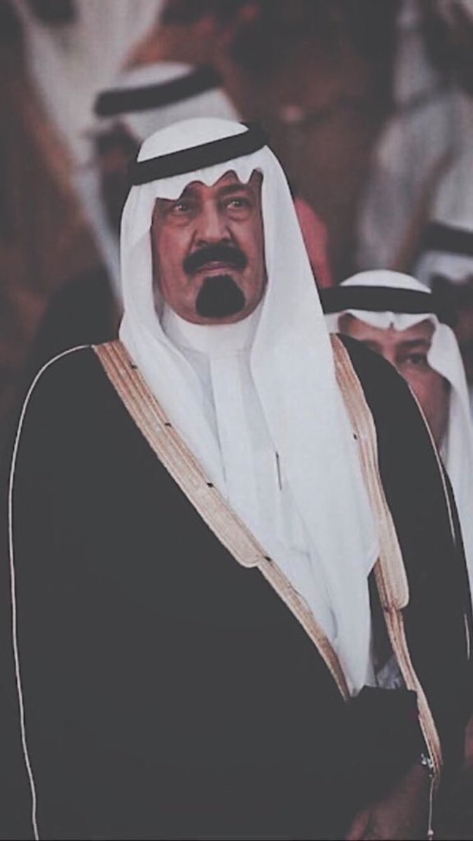 aboodh251's tweet photo. #ارامكو_السعوديه                                          في عهده لم نرى إرتفاعاً في أي المنتجات الإستهلاكية أو البنزين بل العكس تماماً، كانت علبة الماء أرخص من البنزين وأيضاً علاوات سنوية ومكرمة ملكية. https://t.co/4UaDUnqcoj