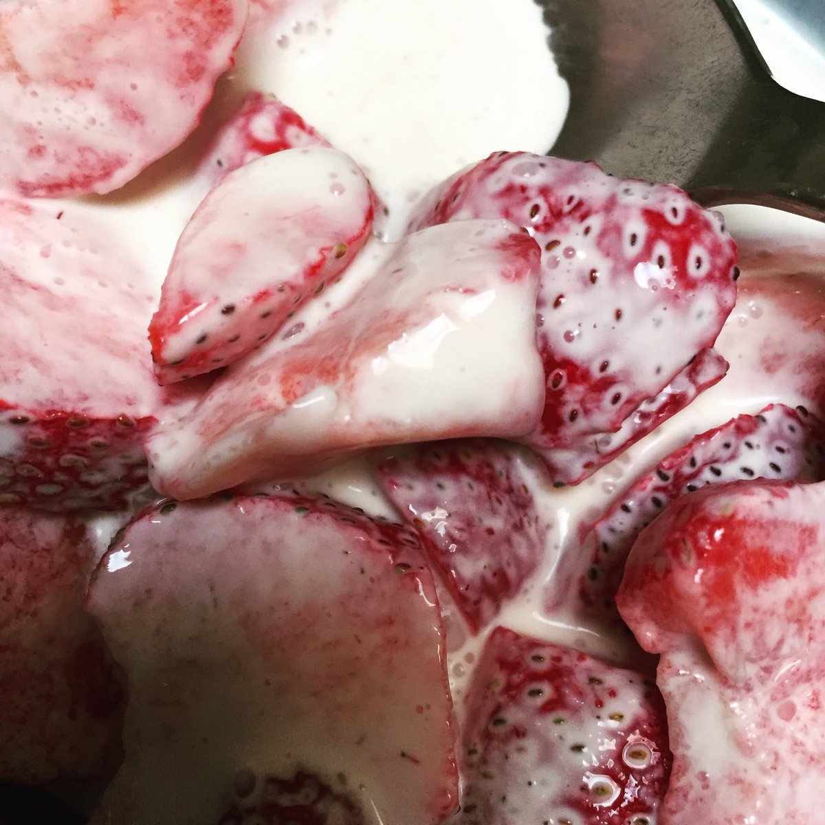 Cheering Roger. Watching #WimbledonFinal