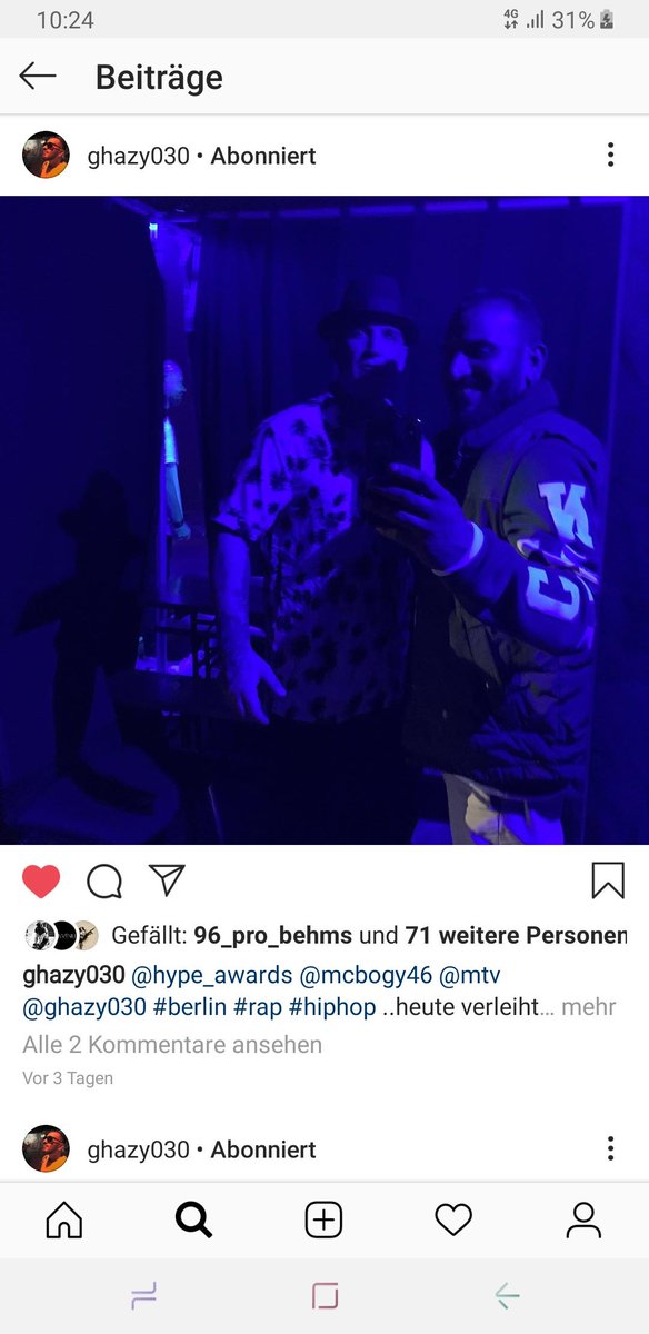 FakosJr's tweet photo. Hype Awards moderator mcBogy &amp; naturlich ist geezy newcomer&amp;oldschooler zugleich auch dabei gewesen....#hypeawards #germanhiphop #hiphopgermany @ghazy030 🥇🙂☝🏾 https://t.co/UScC2cmcZ1