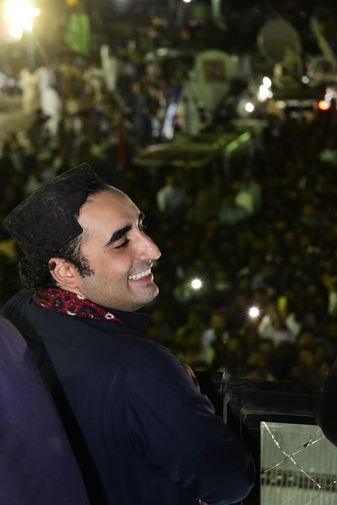 psfmansoor's tweet photo. whenever people of Pakistan were made feeble,they were https://t.co/cA9oDc78OE that time Bhutto stood up to save people from compulsion and feebleness. Today too Pakistan is in a huge pain @BBhuttoZardari has stood up  to save his people.
Jeay Bhutto
#SelectedHukumatNaManzur https://t.co/UHaxORYNBw