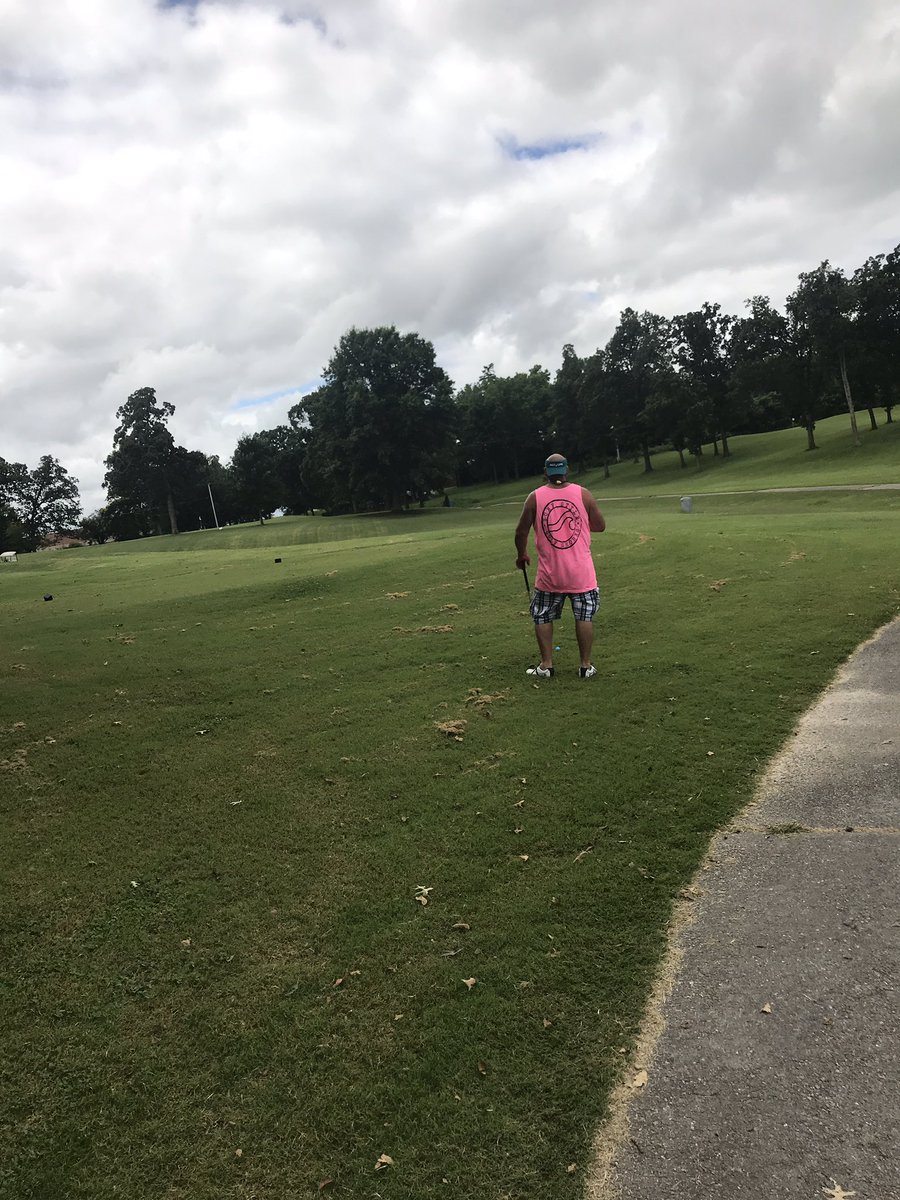 MyNameIsDaN15's tweet photo. #baseballgolf https://t.co/Tmenar2OI8