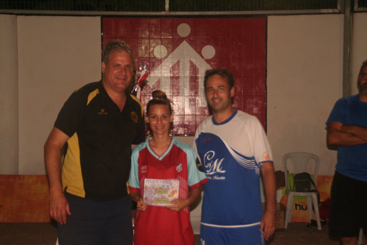🏆 XVI TROFEO EL COLEGIO
🎗 Cuadro de Honor | FEMENINO

🥇 Onuba 2014 - <a href="/Cd_onuba_2014/">CD Onuba 2014 Onubense de Baterías</a> 
🥈 Féminas FC
🥉 Atco. Isleño
🏅 Las chicas de Luis Palo y Bollullos CF

🏅 Máximo goleador: Rocío Noguera (Onuba)
🏅 Portero menos goleado: Cristina Delgado (Onuba)