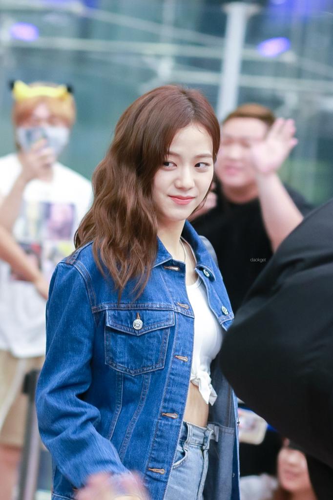 dordorrr_'s tweet photo. [ 2019.7.14 ]
Bangkok ~
เดินทางปลอดภัยนะคะเมนนุ 😭❤
#JISOO 
#BLACKPINK
#BLACKPINKInBangkokEncoreDay3 
#BLACKPINKInBangkokEncore https://t.co/juKcMeqLk1