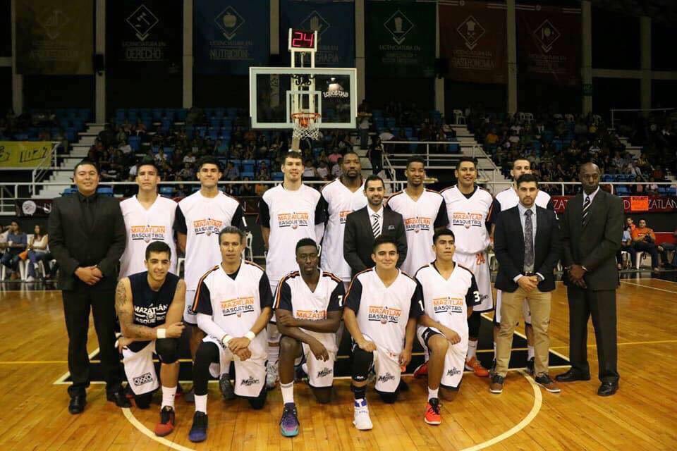 CoachOlano's tweet photo. Hace 2 años Nauticos de Mazatlán 🏀🏀 #basketball #profesional #ilovethisgame #AlwaysPush #CoachIO #Movebasketball #FelizDomingo https://t.co/xldUKCNDKU