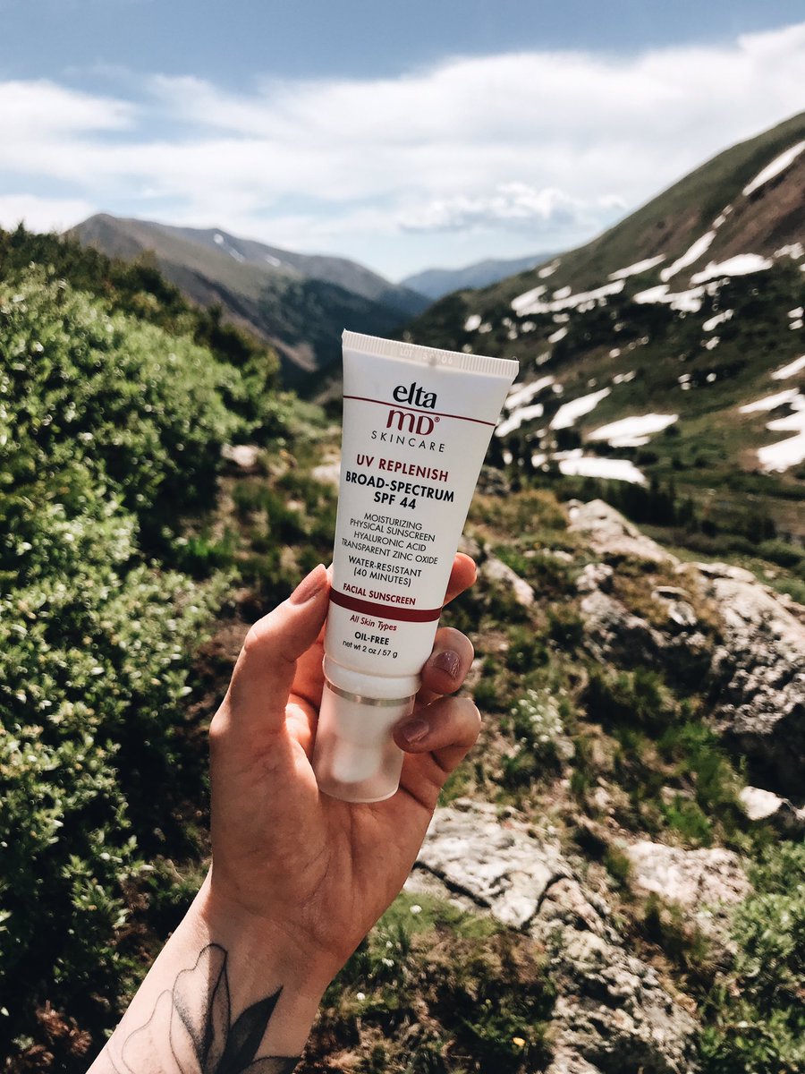 FacialAesthetic's tweet photo. We interrupt your news feed to remind you to #alwaysreapply your sunscreen. Give @eltamdskincare sunscreen a try!
☀️ Light weight for your #hikingadventures
☀️ Paraben-free
☀️ Formulated with Zinc
Come grab your EltaMd suncare at either of our locations. https://t.co/I0UCG4tA2i