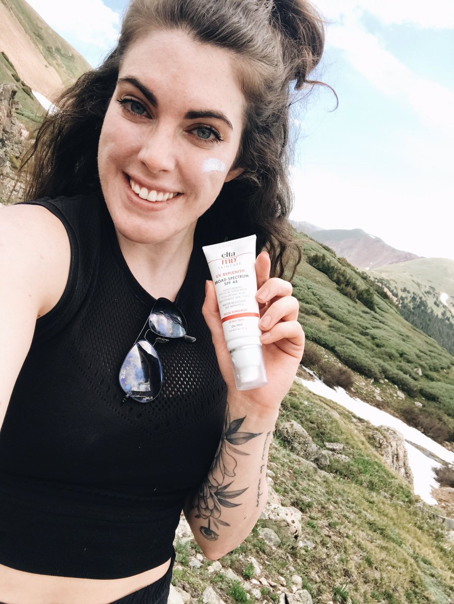 FacialAesthetic's tweet photo. We interrupt your news feed to remind you to #alwaysreapply your sunscreen. Give @eltamdskincare sunscreen a try!
☀️ Light weight for your #hikingadventures
☀️ Paraben-free
☀️ Formulated with Zinc
Come grab your EltaMd suncare at either of our locations. https://t.co/I0UCG4tA2i