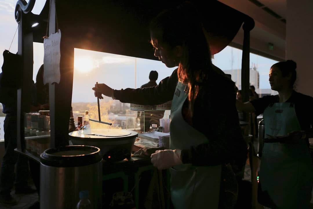 Un atardecer y café ☕🌆

#AsuCoffeeFest #Cafe #Asuncion #Paraguay #CoffeeLovers