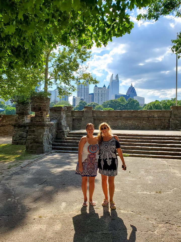 DestinationWE's tweet photo. Teamwork makes the dream work! Exploring #Atlanta 🌍✈ https://t.co/seWqEwrnWs
