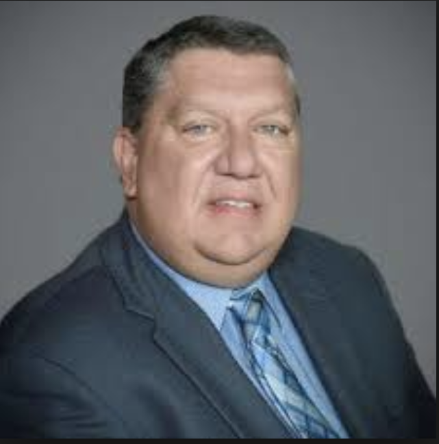 CLDeRossett's tweet photo. The East #KYGoDigital is proud to announce KEYNOTE @DrGregGoins for July 16th! Bringing his AMAZING Podcast to the main stage! Be there to be INSPIRED! #ReimagineSchools with 300 of your new friends &amp; Dr. Greg Goins! YES! https://t.co/tlETfjOcNR