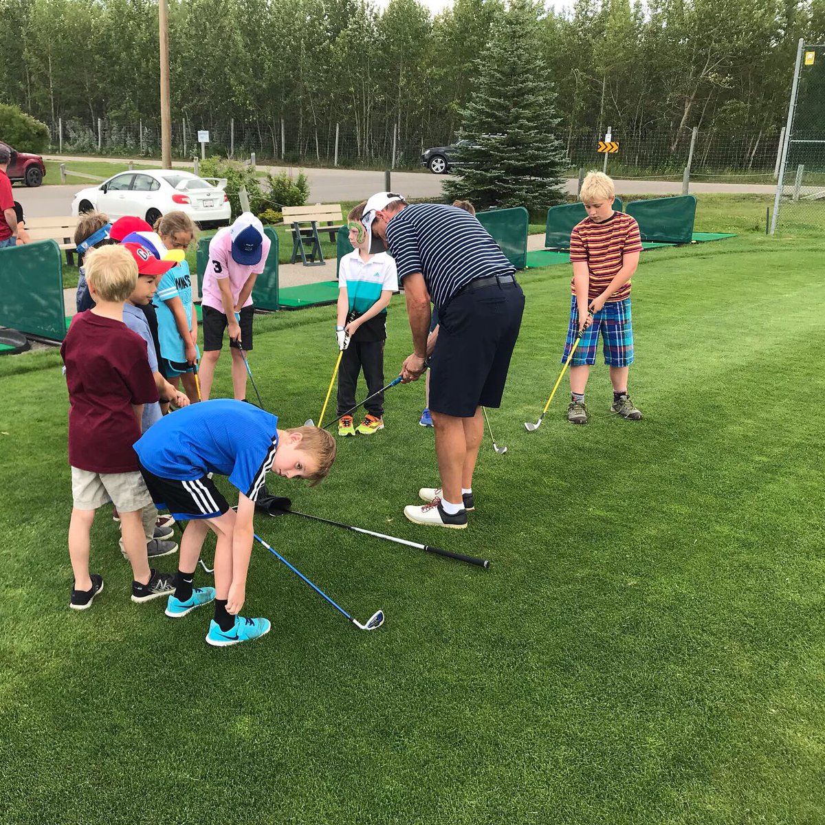 WoodridgeFord's tweet photo. The rain is break and the @FordCanada Go Gold Clinic is underway with @maplejt at the beautiful McKenzie Golf Course!
#mjtminitour #respectthegame #calgarygolf #juniorgolf #girlsgolf #gameready #yyc #yycnow #calgary #ford #fordcanada https://t.co/MqrNMPpwD7